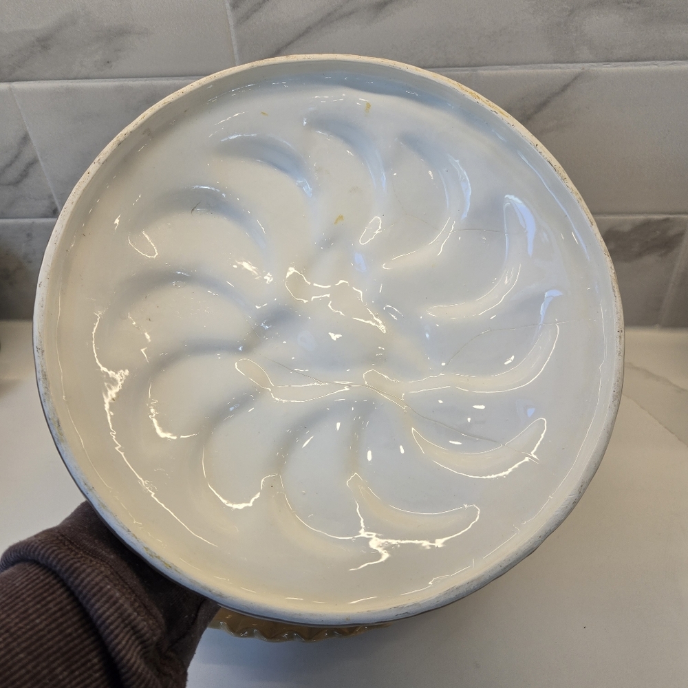 Universal Trumps Corp Ceramic Apple Pie Keeper Covered Recipe Dish Vintage - Picture 12 of 13